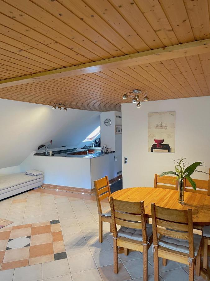 Geraeumiges Maisonette Apartment ทอดท์โมส ภายนอก รูปภาพ