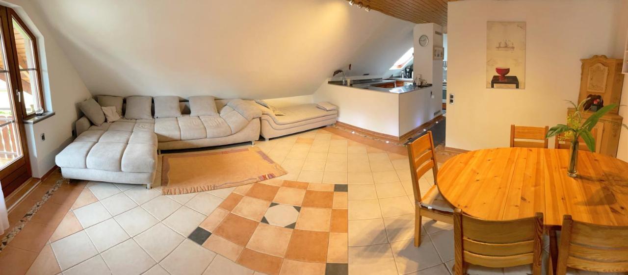 Geraeumiges Maisonette Apartment ทอดท์โมส ภายนอก รูปภาพ